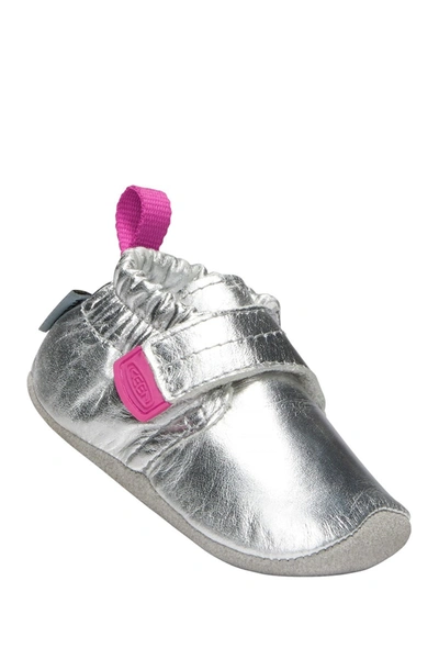Shop Keen Leo Crib Shoe In Silver/vivacious