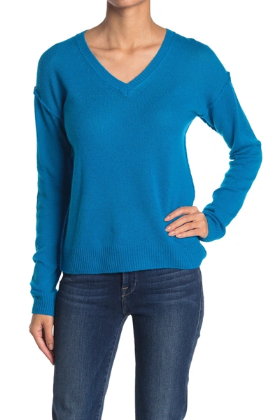 Shop 525 America Lightweight Cashmere V-neck Sweater In Elec Teal