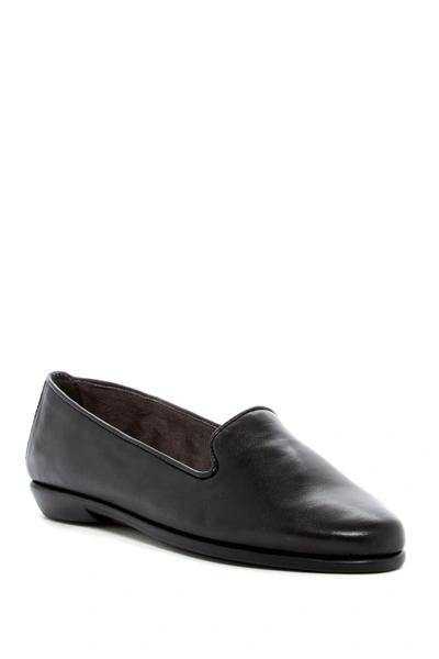 Aerosoles Betunia Smoking Slipper In Black Leat