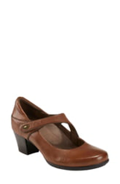 Shop Earth Calgery Montreal Pump In Almond Mul