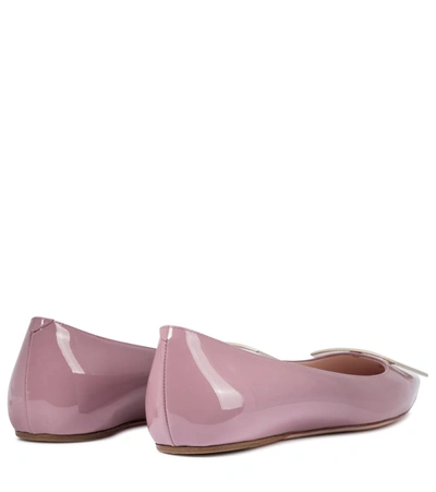 Shop Roger Vivier Trompette Patent Leather Ballet Flats In Pink