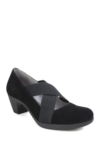 Shop Cliffs By White Mountain Anna Leather Dress Heel In Black/suede