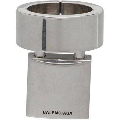 BALENCIAGA 银色锁饰戒指