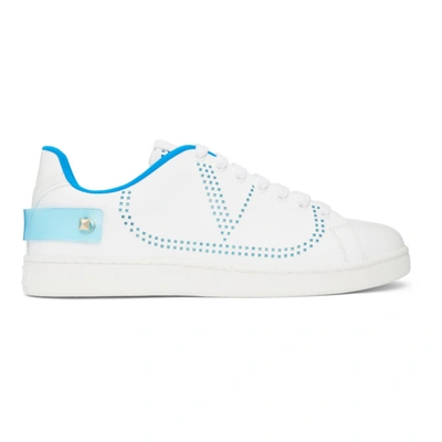 Shop Valentino White And Blue  Garavani Backnet Vlogo Sneakers In Mj5 Bianco/