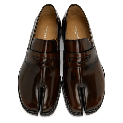 Shop Maison Margiela Brown Tabi Advocate Loafers In Brown/black