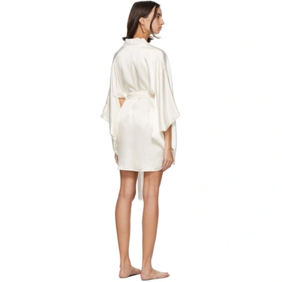 Shop Kiki De Montparnasse Off-white Silk Kimono Robe In Ivory