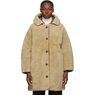 Shop Yves Salomon Reversible Beige Shearling Coat In B2344 Corn