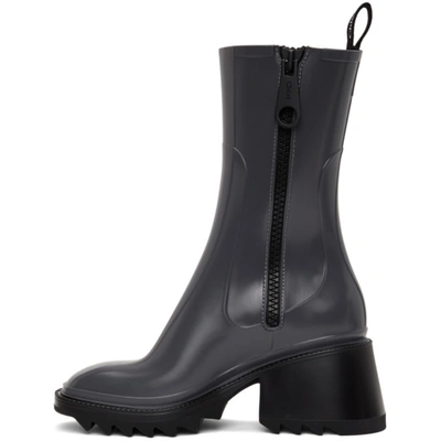 Shop Chloé Grey Betty Rain Boots In 955 Gry/blk