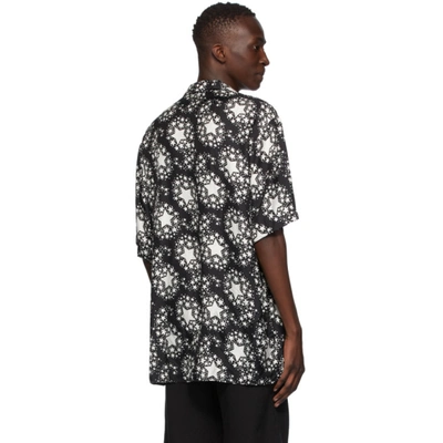 Shop Gucci Black Silk Star Print Bowling Shirt In 1060 Bkivry