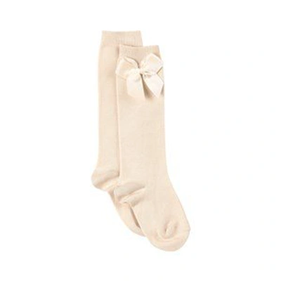 Shop Condor Linen Grossgrain Side Bow Knee Socks In Cream