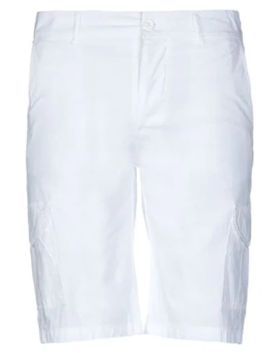 Shop Alpha Studio Man Shorts & Bermuda Shorts White Size 28 Cotton, Elastane