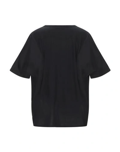 Shop Roberto Collina T-shirts In Black