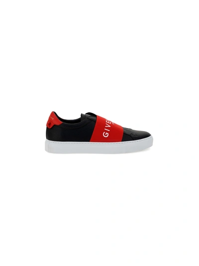 Shop Givenchy Urban Street Sneakers In Nero