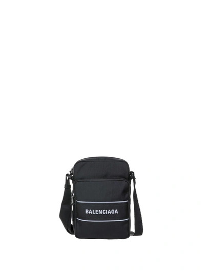 Shop Balenciaga Bag With Logo In Nero