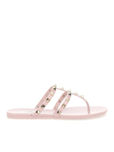 Shop Valentino Rockstud Flip-flops In Pink