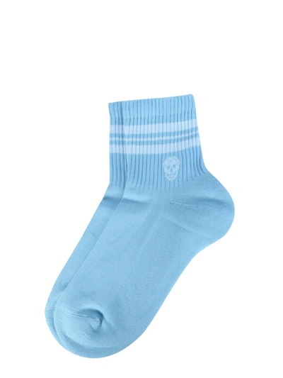 Shop Alexander Mcqueen Socks With Logo In Celeste