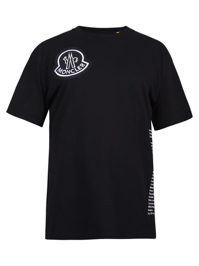 Shop Moncler Genius Branded T-shirt In Black