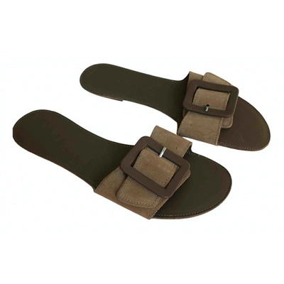 Pre-owned Definery Khaki Suede Sandals