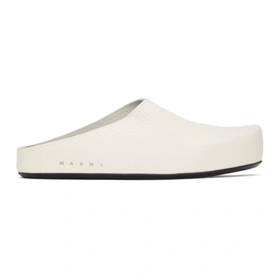 Marni Logo-letter Pebble-effect Clog Slippers In 00w01 White