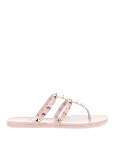 Shop Valentino Rockstud Flip-flops In Light Pink