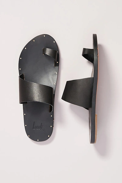 Beek Finch Toe Ring Slides In Black