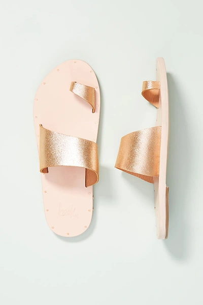 Shop Beek Finch Toe-loop Sandals In Pink