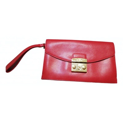 Pre-owned Furla Leather Clutch Bag In Red