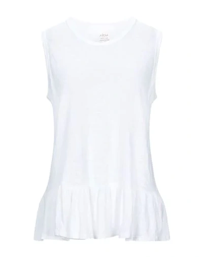 Shop Altea Woman T-shirt White Size M Linen