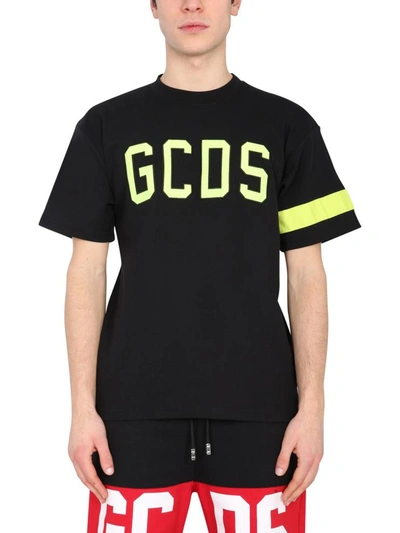 Shop Gcds Crew Neck T-shirt In Green