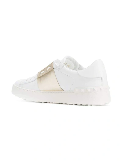 Shop Valentino Garavani Sneakers In Bianco