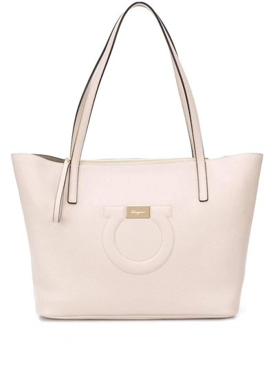 Shop Ferragamo Salvatore  Bags In Bianco