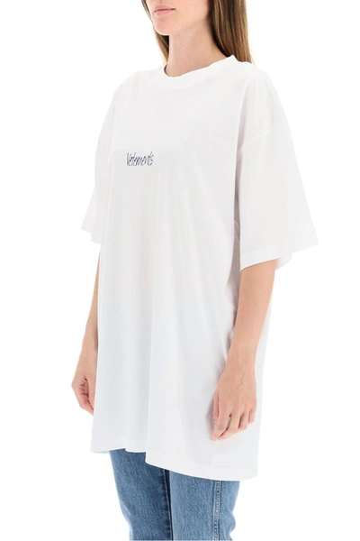 Vetements Logo Oversized Cotton T-shirt In White | ModeSens
