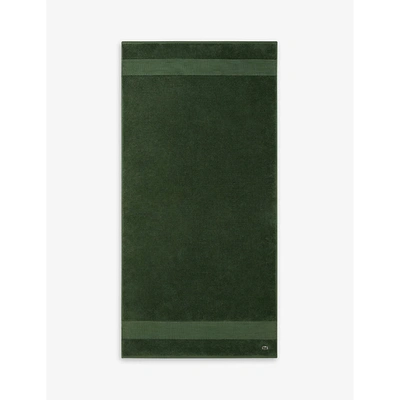 Lacoste Vert Le Croco Logo-embroidered Organic Cotton Bath Towel 70cm X 140cm Bath Towel In Vert