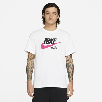 Shop Nike Mens  Nsw City T-shirt In White/fireberry
