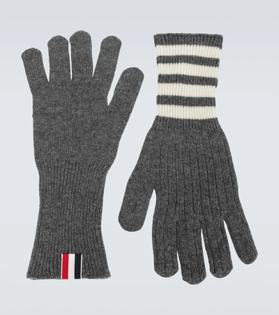Shop Thom Browne Cashmere Gloves In Grey