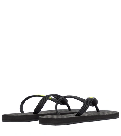 Vetements Logo Thong Sandals In Black