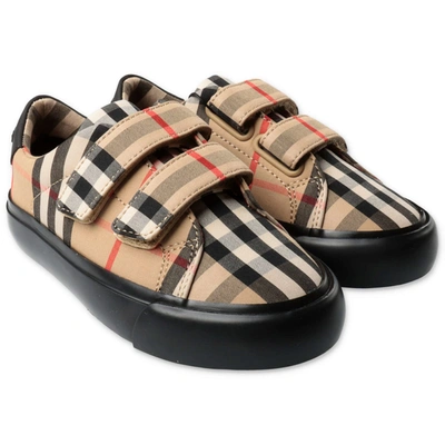 Shop Burberry Shoes In Archive Beige