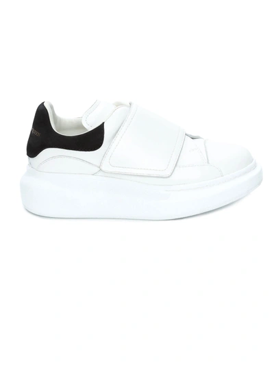 Shop Alexander Mcqueen White Calfskin Sneaker In Bianco