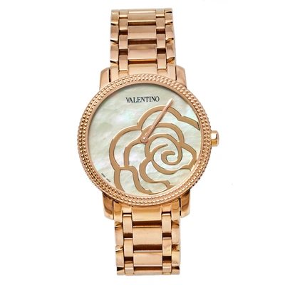 Pre-owned Valentino Garavani Mother Of Pearl Rose Gold Plated Stainless Steel V56 Women's Wristwatch 36 Mm