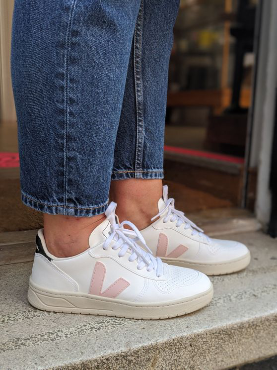 veja v10 vegan white petale
