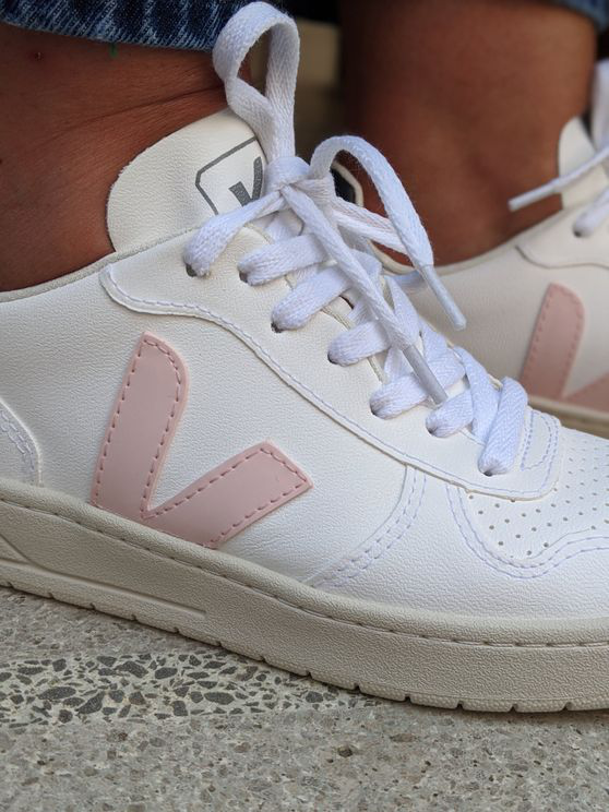 veja v10 vegan white petale