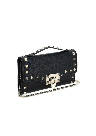 Shop Valentino Garavani Rockstud Chain Wallet In Black