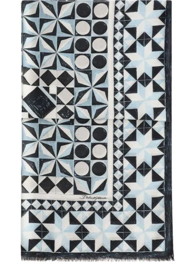 Shop Dolce & Gabbana Geometric-print Frayed-edge Scarf In Blue