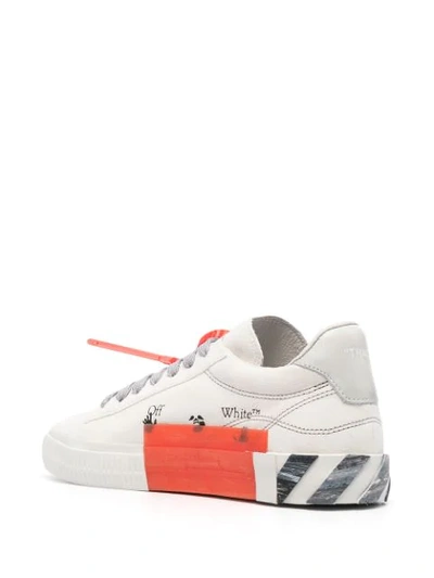 Off-White c/o Virgil Abloh Arrow Low-top Glitter Leather Sneakers in  Metallic