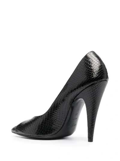 CHAIN-LINK DETAIL POINTED-TOE PUMPS