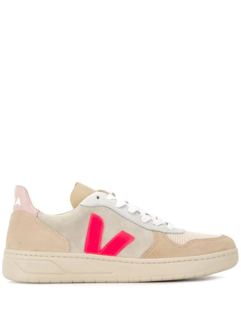 veja v10 beige pink