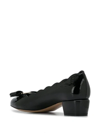 Ferragamo Vara Bow Scalloped Leather Pumps In Black
