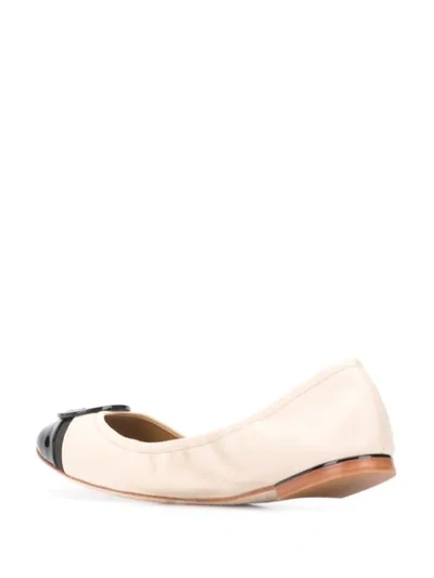 Shop Tory Burch Logo-plaque Ballerina Flats In Neutrals