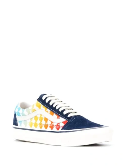 ALL-OVER PRINT SNEAKERS