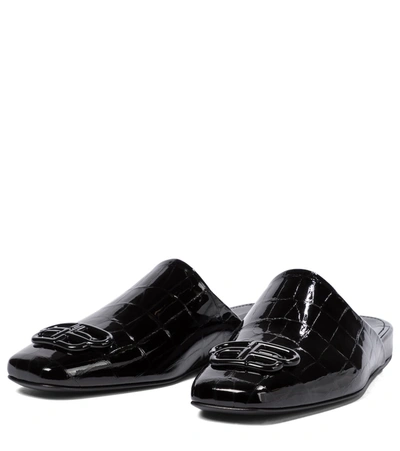 Shop Balenciaga Cosy Bb Patent Leather Slippers In Black
